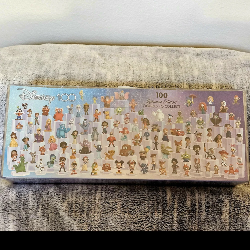 Disney 100 Years of Love Celebration Limited Edition Collection - Picture 2 of 4